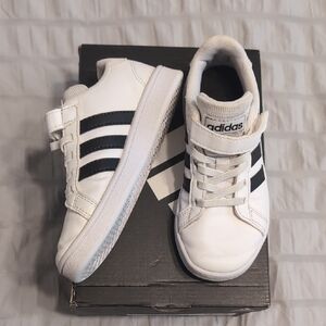 Adidas Unisex-Child Grand Court Elastic Lace Sneaker Kids Size 11 Shoes